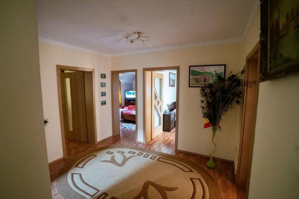 Villa Casa Mona à Oradea Extérieur photo