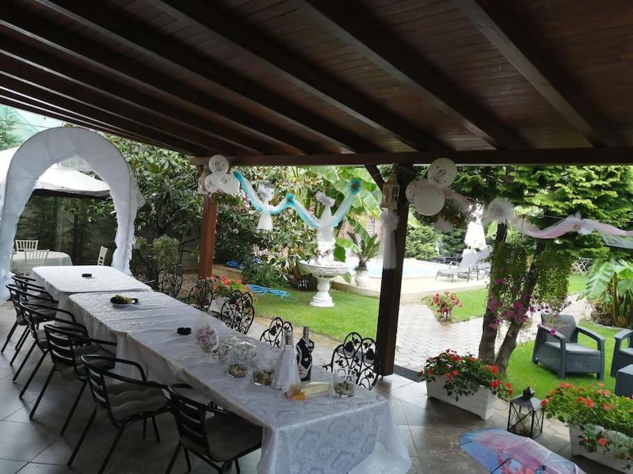Villa Casa Mona à Oradea Extérieur photo