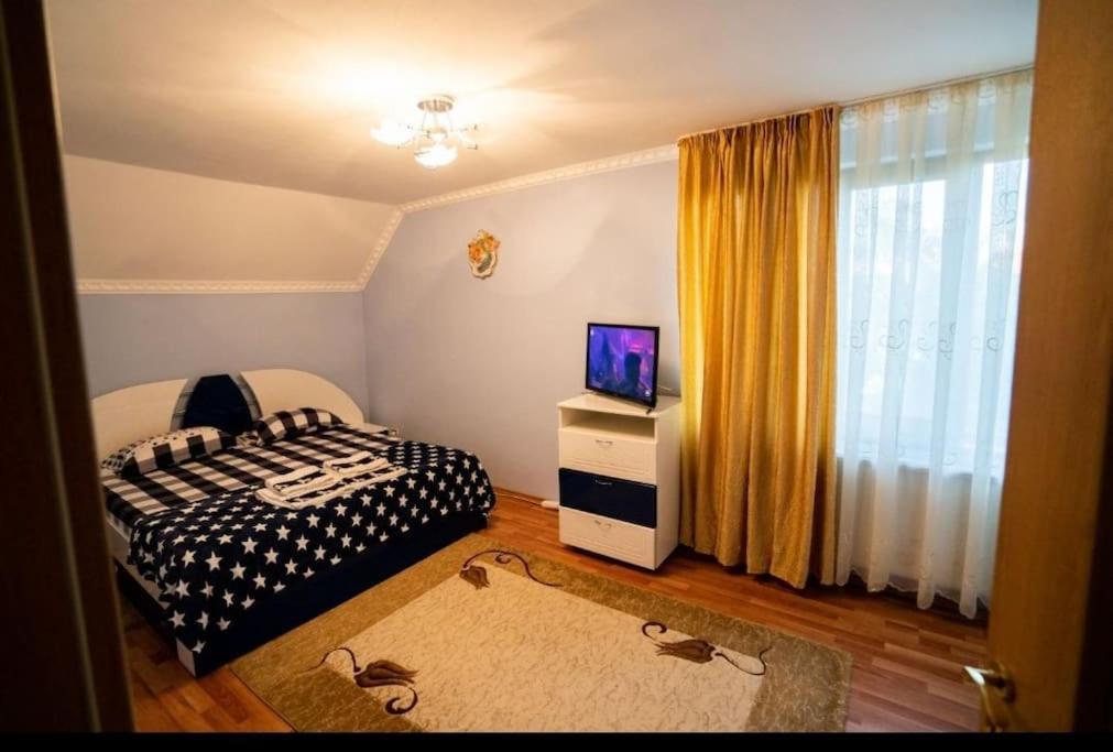 Villa Casa Mona à Oradea Extérieur photo
